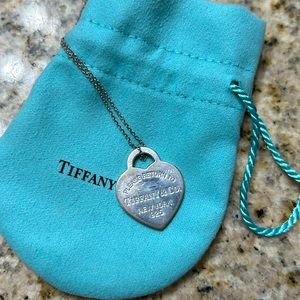 AUTHENTIC Tiffany and Co Return to Tiffany necklace